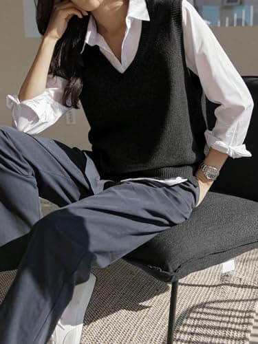 Floerns Women's Solid V-Neck Sleeveless Casual Sweater Vest