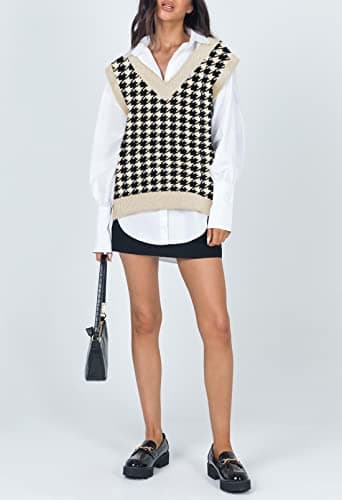 Viottiset Women's Oversized V-Neck Fuzzy Sweater Vest